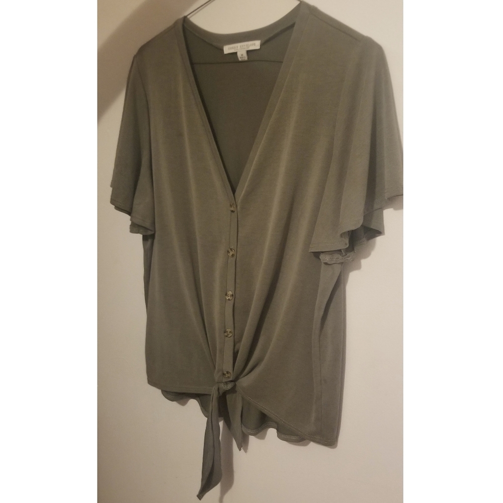 Green Envelope V-Neck Top with Tie & Buttons
